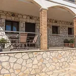 Melissa Luxury Apartments